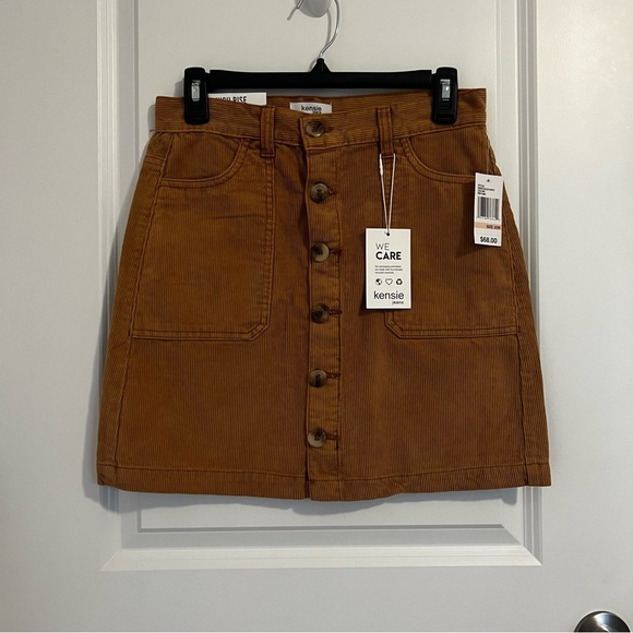 Kensie Dresses & Skirts - KENSIE JEANS CORDUROY MINI SKIRT SIZE 2/26 BUTTON DOWN DEEP CAMEL BROWN NWT
